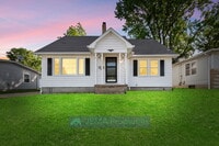 Building Photo - 503 E 8th St