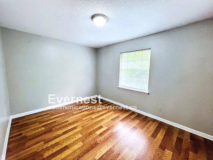 Building Photo - 1839 Dana Ln