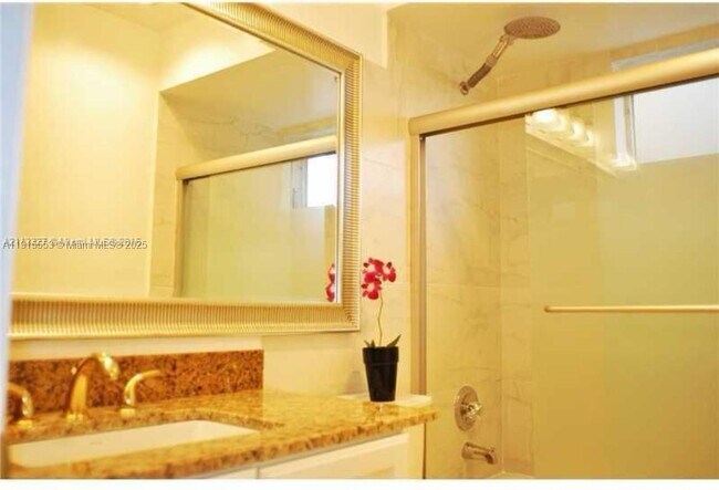 Building Photo - 2451 SW 82nd Ave