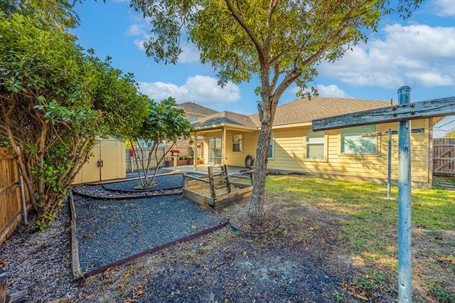 Building Photo - 10008 Chapel Rock Dr