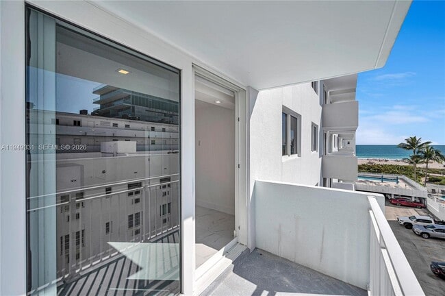 Building Photo - 345 Ocean Dr