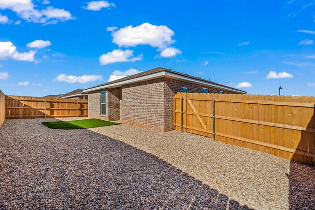 Building Photo - 517 E 23rd St