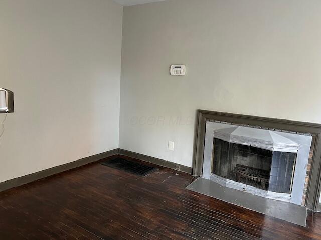 Building Photo - 738 S Weyant Ave