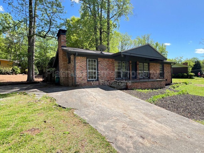 Building Photo - 2170 Beech Valley Dr