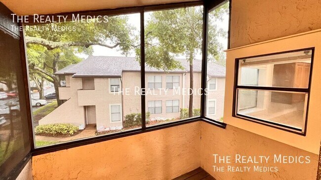 Building Photo - 3043 Antique Oaks Cir