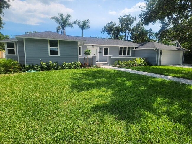 Primary Photo - 1638 South Dr
