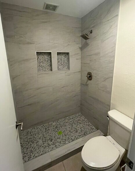 Building Photo - 10425 Caminito Cuervo