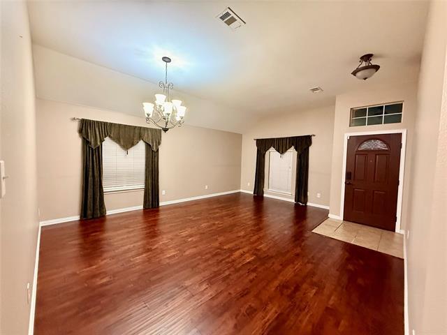 Building Photo - 3210 W Glenwood Dr