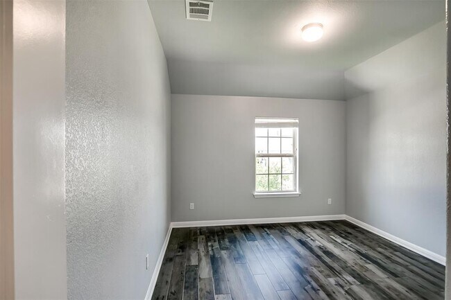 Building Photo - 2723 Enza Ct