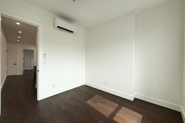 Building Photo - 272 Hoboken Ave