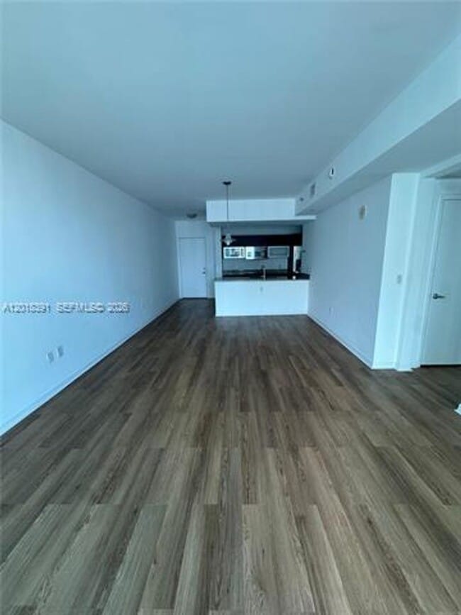 Building Photo - 951 Brickell Ave