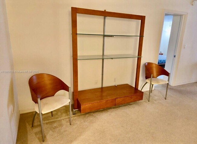 Building Photo - 6423 Collins Ave