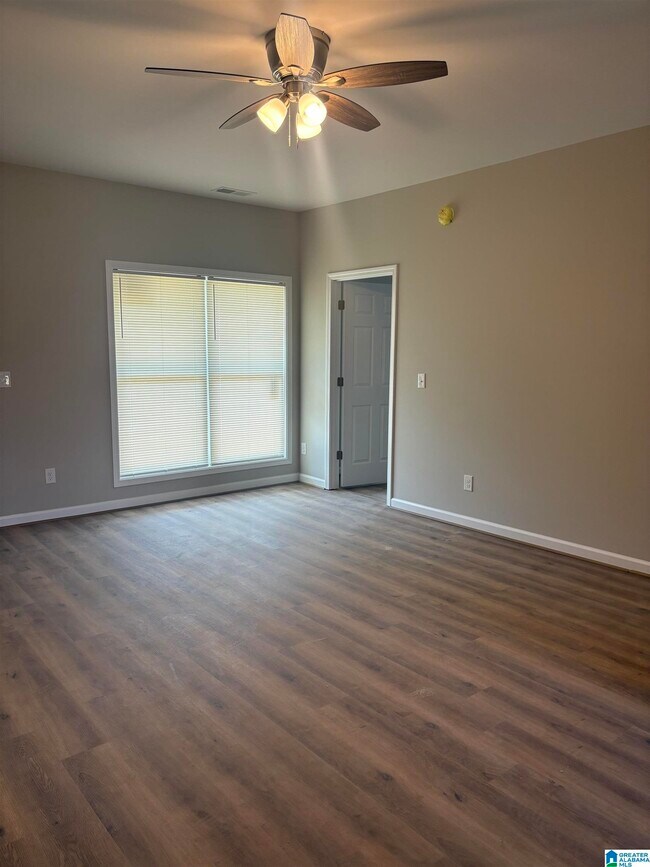 Building Photo - 1107 Cherry Cir