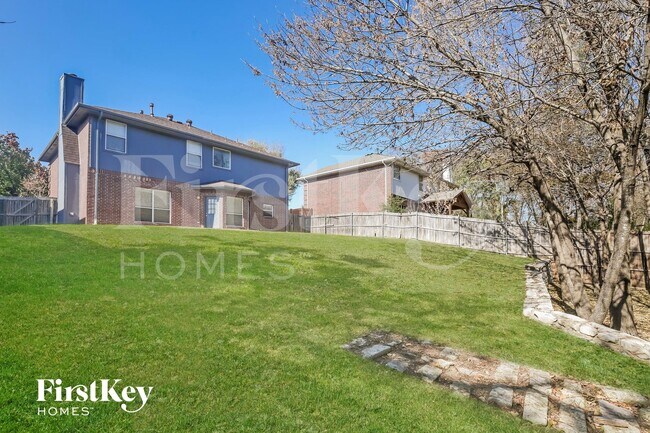 Building Photo - 2124 Twin Creek Ln