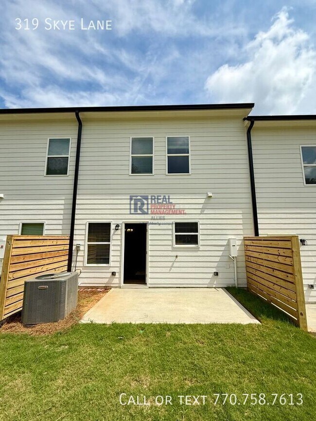 Building Photo - 319 Skye Ln