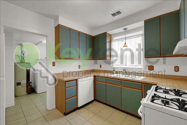 Building Photo - 2630 X St