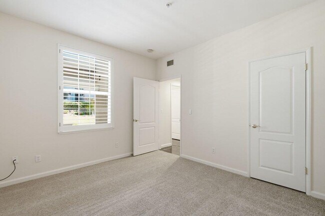 Building Photo - 880 Meridian Bay Ln