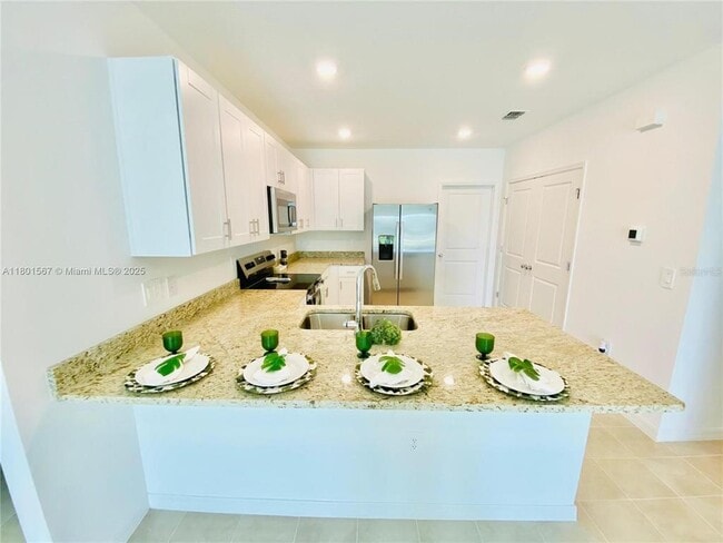 Building Photo - 4799 Guinep Ln