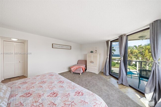 Building Photo - 355 S Ocean Dr