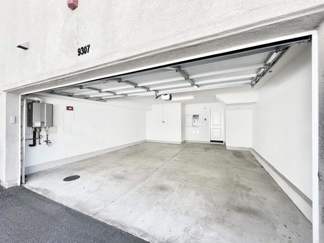 Building Photo - 9309 E Heaney Cir