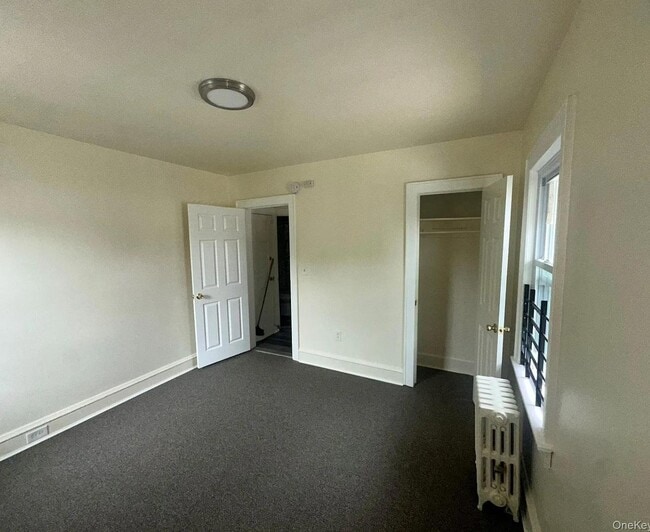 Building Photo - 14 Van Cott Ave