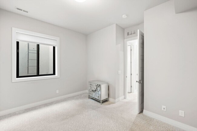 Building Photo - Luxury 4BD, 6BA Cherry Creek Home with 4 Outdoor Spaces