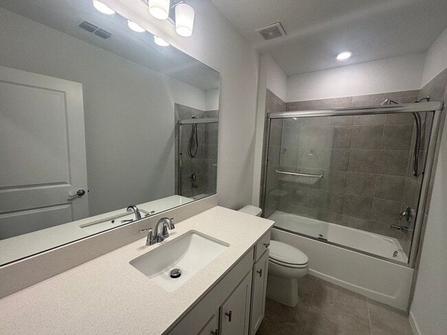 Building Photo - Stunning 3/2 in 55+ Stone Creek - Will rent quick