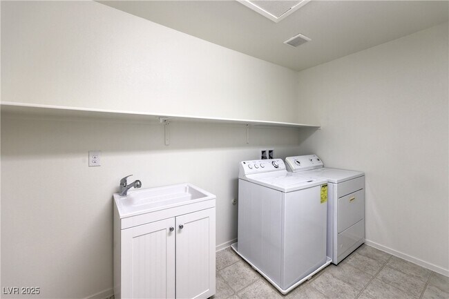 Building Photo - 5647 Colante Falls Dr