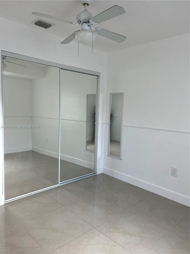 Building Photo - 6661 SW 137th Ct