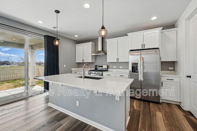 Building Photo - 9364 E 105th Ave