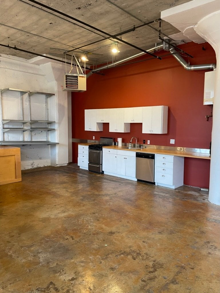 Building Photo - 247 4th St