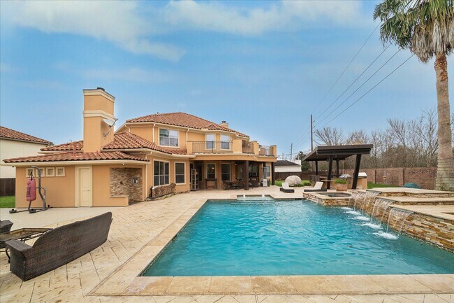 Building Photo - 14339 Shadow Garden Ln