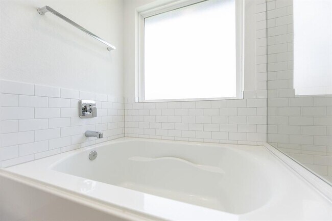 Building Photo - 6803 Telford Holw Trl