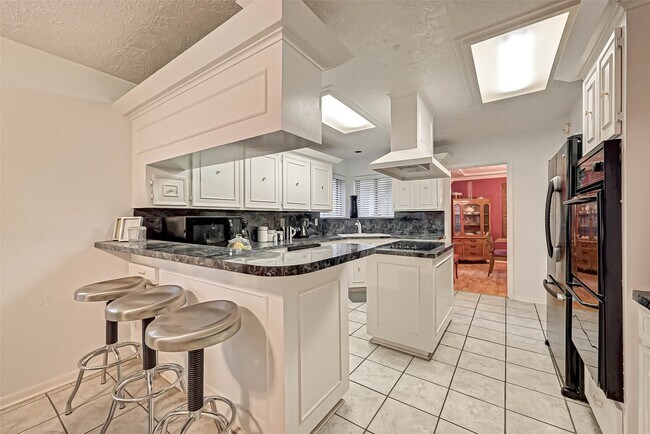 Building Photo - 3631 Glenpine Dr