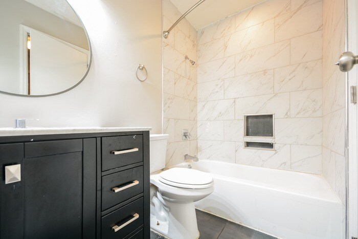 Building Photo - 853 Meadow Ridge Dr