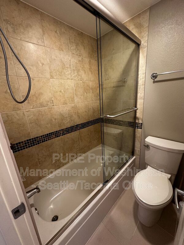 Building Photo - 3008 N Narrows Dr