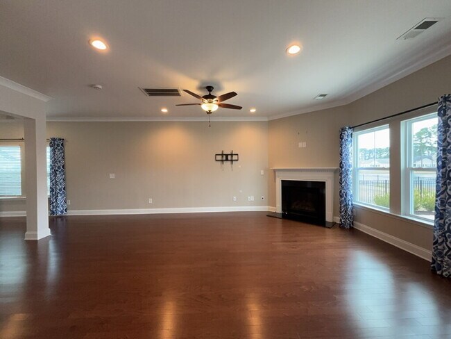 Building Photo - 292 Calm Water Way