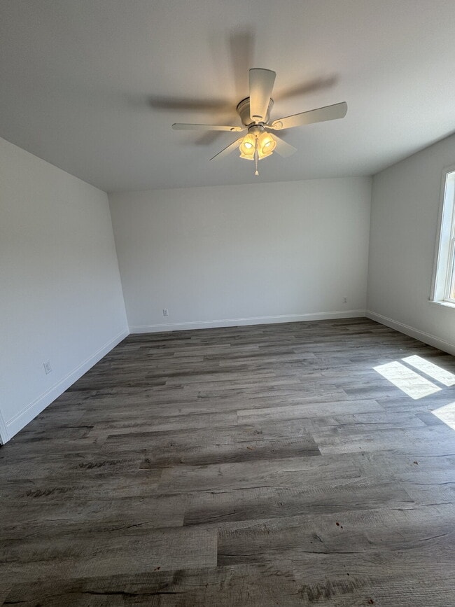 Building Photo - "Charming 3-Bedroom Retreat in Mars Hill: Cozy Comfort with 2 Full Baths!"