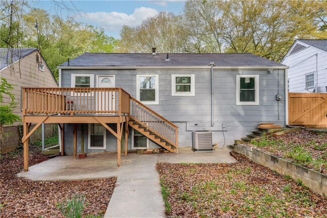 Building Photo - 1288 Lorenzo Dr SW