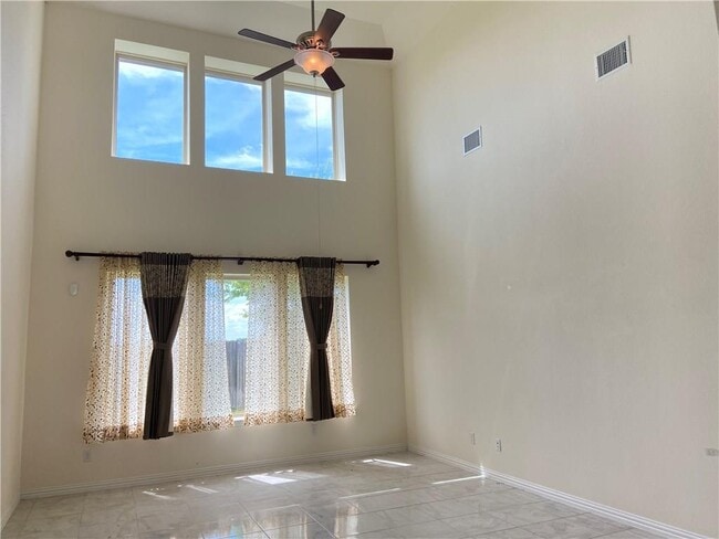 Building Photo - 21320 Hines Ln