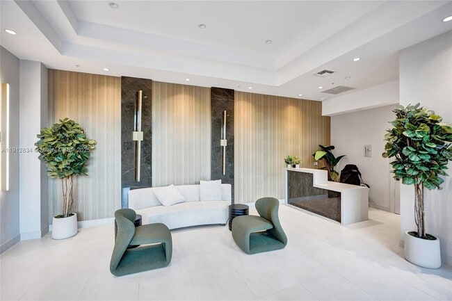 Building Photo - 7910 Harbor Island Dr