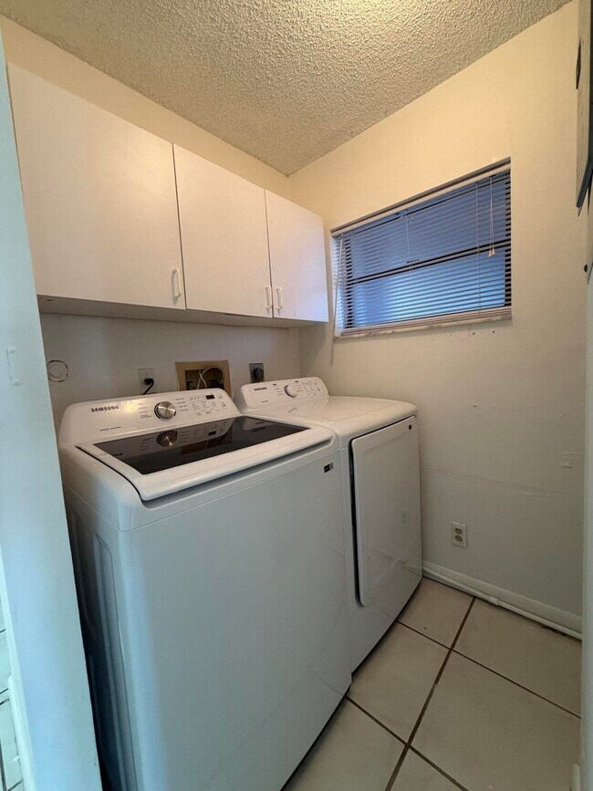 Building Photo - 11508 Clear Creek Pl