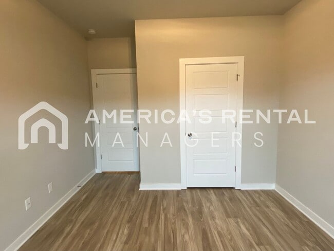 Building Photo - Home for Rent in Jemison, A!! GET 1 MONTH FREE RENT!!