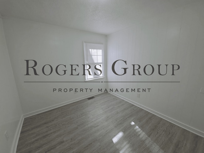 Building Photo - #450 - 240-242 Crozier St Duplex