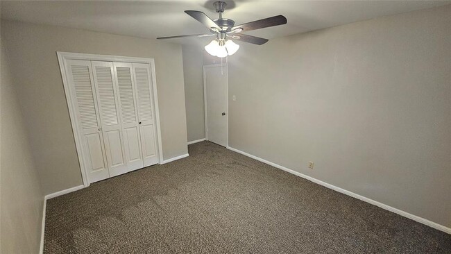 Building Photo - 7322 Ridge Oak Dr