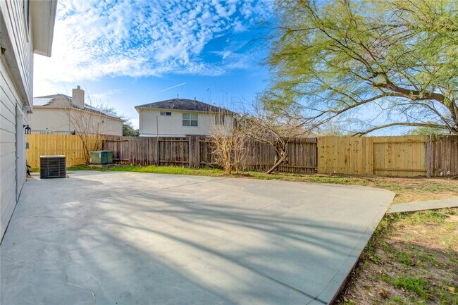 Building Photo - 1823 Usher Ct