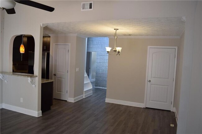 Building Photo - 227 Goshen Ln