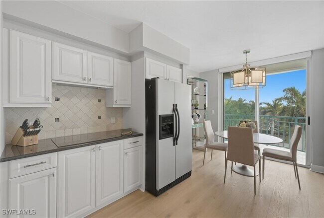 Building Photo - 7515 Pelican Bay Blvd