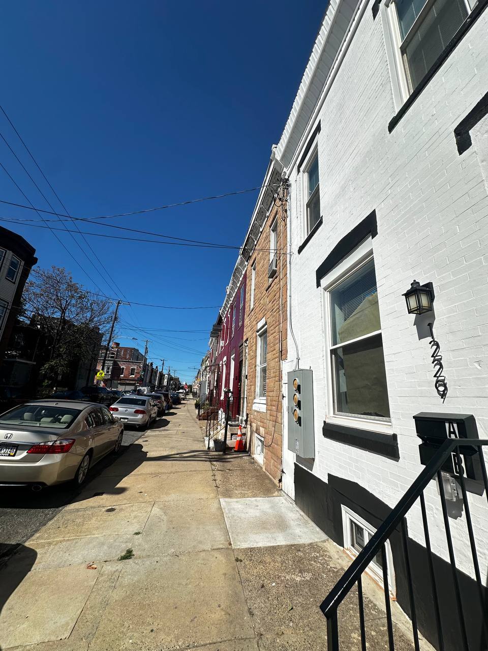 Building Photo - 1229 W Somerset St