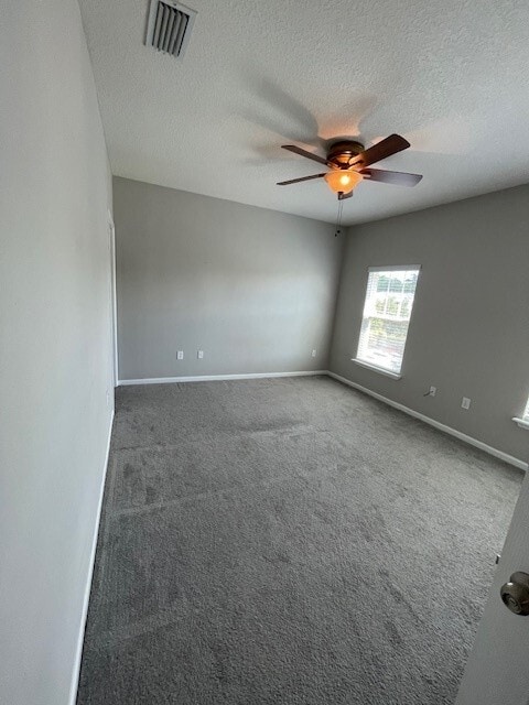Building Photo - 8201 Green Parrot Rd